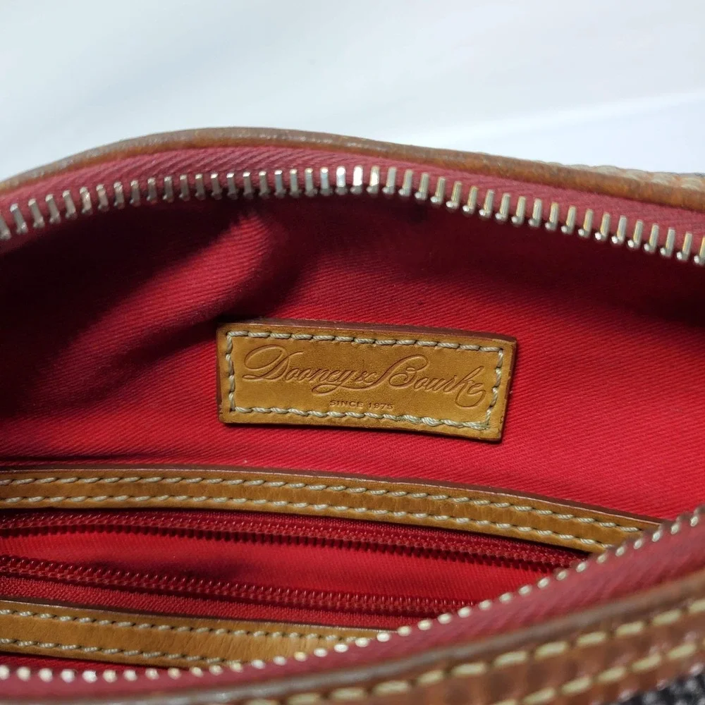 Dooney & Bourke‎ Black Tan Pebbled Leather Patterson Paige Shoulder Hobo Bag